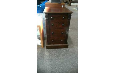 MEUBLE D'APPOINT STYLE ANGLAIS