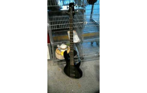 GUITARE BASSE VIG COBRA