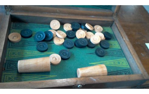 JEU BACKGAMMON