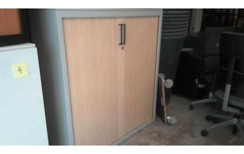 ARMOIRE METALLIQUE A RIDEAUX