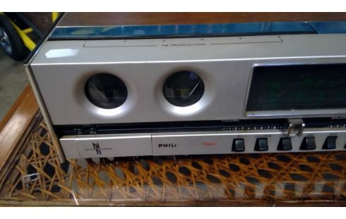 RADIO 1 PHILIPS HIFI AÑADA