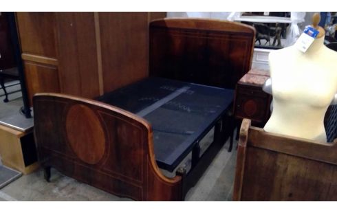 2PERS BED ARTDECO AUPING/2NACHTKAST