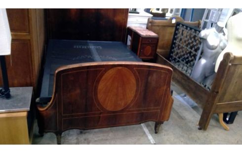 2PERS BED ARTDECO AUPING/2NACHTKAST