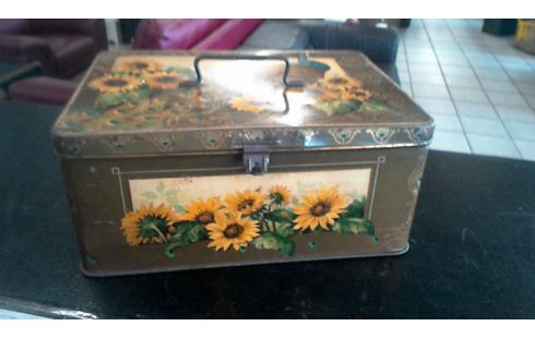 BOITE METAL A BISCUITS ANCIENNE