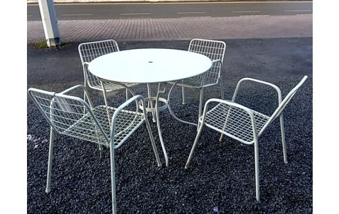 TABLE DE JARDIN + 4 FAUTEUILS METAL BLANC