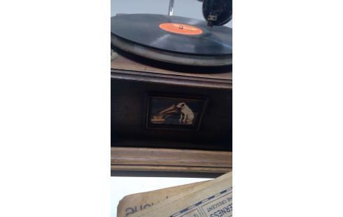 GRAMOPHONE