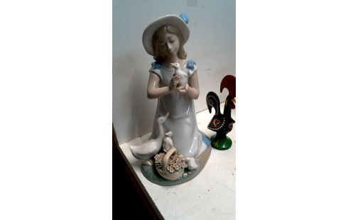 STATUETTE, , BLUMENVASE