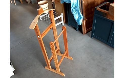 SUPPORT vetement pin