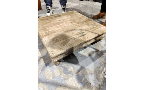 TABLE D'APPOINT INDONESIENNE