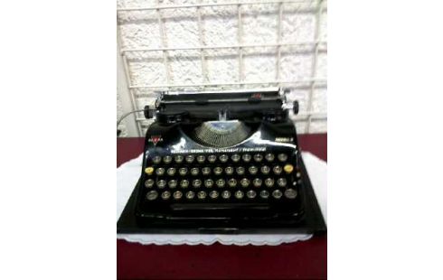 SCHREIBMASCHINE <GROMA MODELL N> SCHWARZ