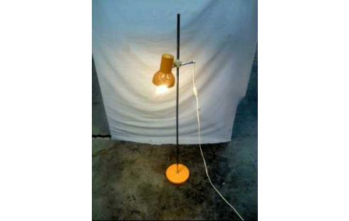 STEHLAMPE MID-CENTURY SENFGELB