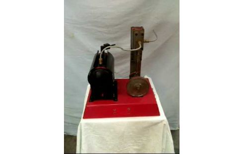 DAMPFMASCHINE ROTER-FUß BLECH METALL