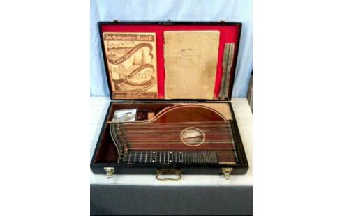 ZITHER MIT KOFFER NOTEN NOTENSTÄNDER