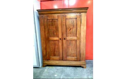 SCHRANK NUSSBAUM KLEIDERSTANGE 2-TÜR.