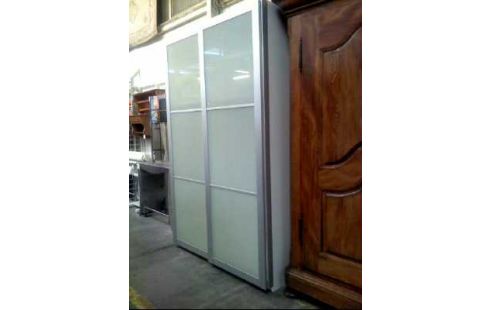 SCHRANK 2-SCHIEBETÜREN 6-EBENEN GRAU/WEIß