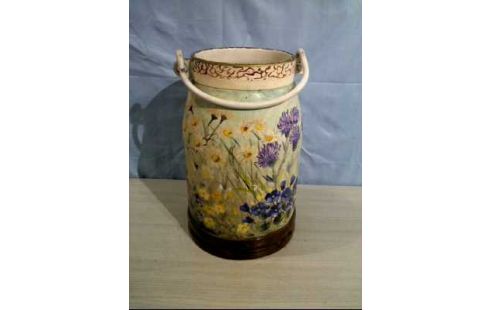 MILCHKANNE HANDBEMALT MITTEL <BLUMEN>