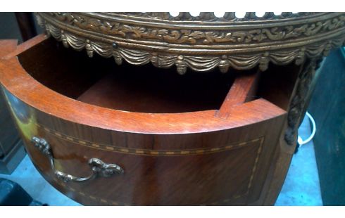 MEUBLE D'APPOINT ROND ITALIEN, , MARQUETERIE MARBRE 1 TIROIR