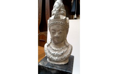 ESTATUA ORIENTAL GRANITO