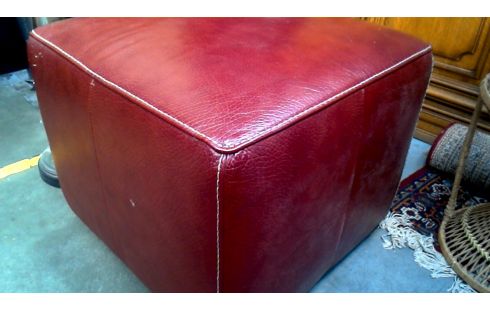 POUF ROUGE CUIR