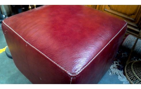 POUF ROUGE CUIR