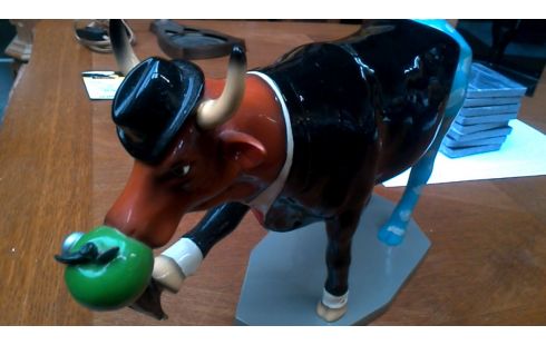 STATUETTE, , VACHE STYLE