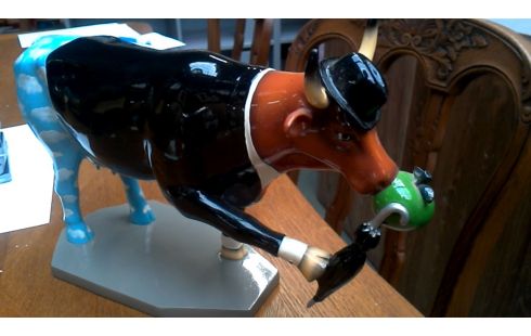 STATUETTE, , VACHE STYLE