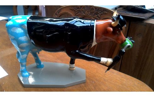 STATUETTE, , VACHE STYLE
