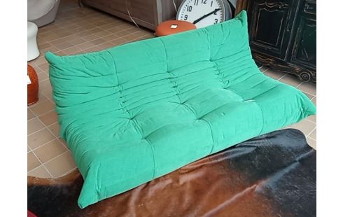 CANAPE TOGO LIGNE ROSET 2 PLACES VERT