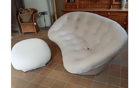 CANAPE PLOUM LIGNE ROSET + POUF TISSU BEIGE