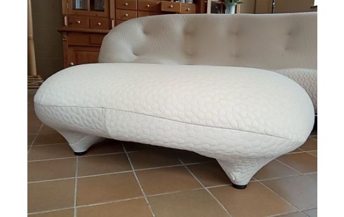 CANAPE PLOUM LIGNE ROSET + POUF TISSU BEIGE