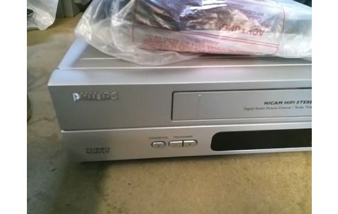 MAGNETOSCOPE PHILIPS PERITEL VR 550