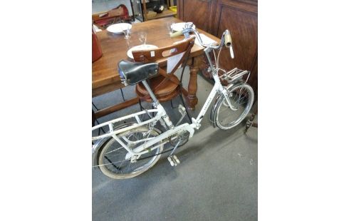 MINI VELO PEUGEOT  A RESTAURER