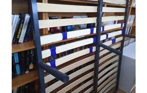 SOMMIER A LATTES 140X200 AVEC PIEDS