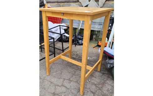 MANGE DEBOUT EN BOIS