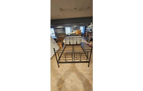 LIT METAL 140X200 + 2 CHEVET + SOMMIERS