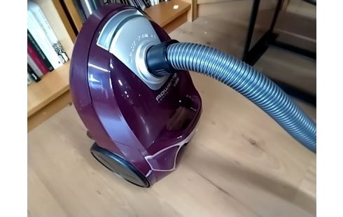 ASPIRATEUR Rowenta violet 900w état neuf
