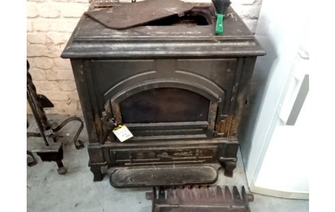 POELE A BOIS fonte dans l'etat