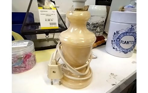 PIED DE LAMPE EN PIERRE