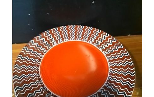 LOT D' ASSIETTES GENEVIEVE LETHU