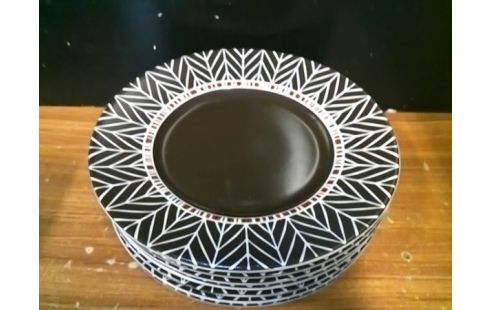 LOT DE 7 ASSIETTES MARRON GENEVIEVE LETHU