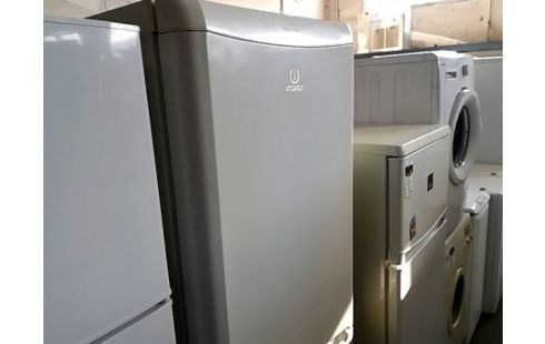 REFRIGERATEUR CONGELATEUR INDESIT 260L+85L