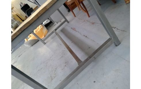 TABLE DE SALLE A MANGER MODERNE METAL BROSSE