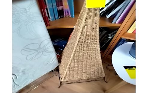 LAMPE Pyramide cordes