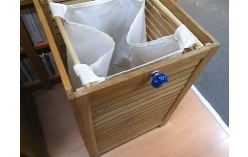 PANIERE A LINGE .