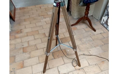 LAMPE PIED style cinema