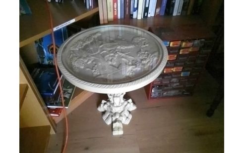 TABLE BASSE AVEC PLATEAU EN VERRE ROND