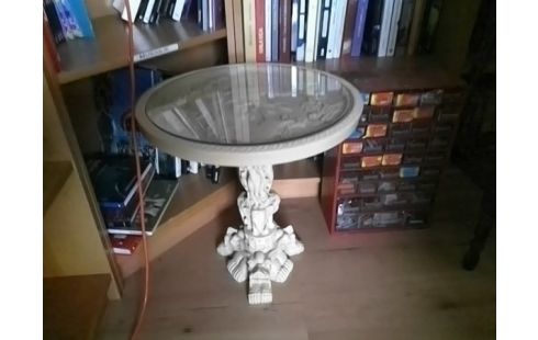 TABLE BASSE AVEC PLATEAU EN VERRE ROND
