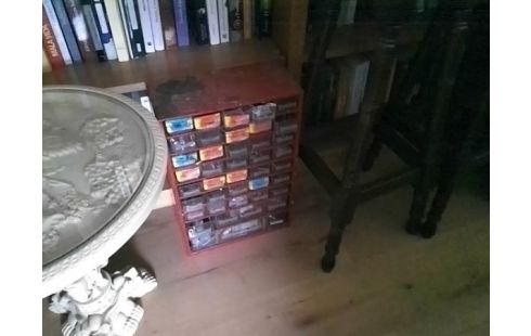 RANGEMENT VIS ET CLOUS