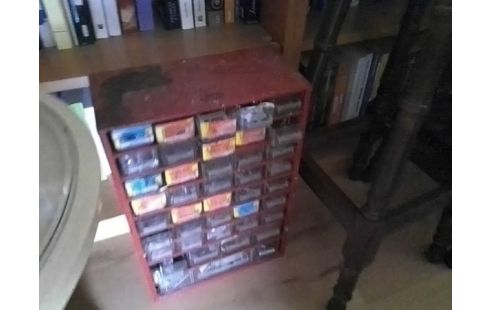 RANGEMENT VIS ET CLOUS