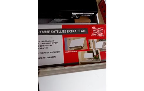 ANTENNE TV D'INTERIEUR CARTON RSV2
